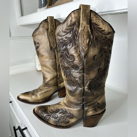 Corral Shoes - Corral Western Women's Cowboy Embroidered Smokey Distressed Boots - Size 8.5M